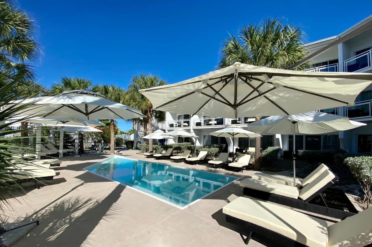 Grace Bay Suites Exterior photo