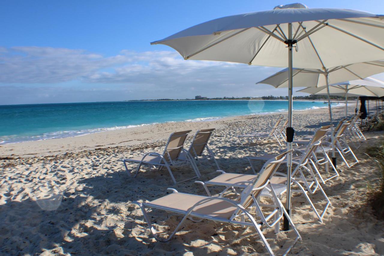 Grace Bay Suites Exterior photo